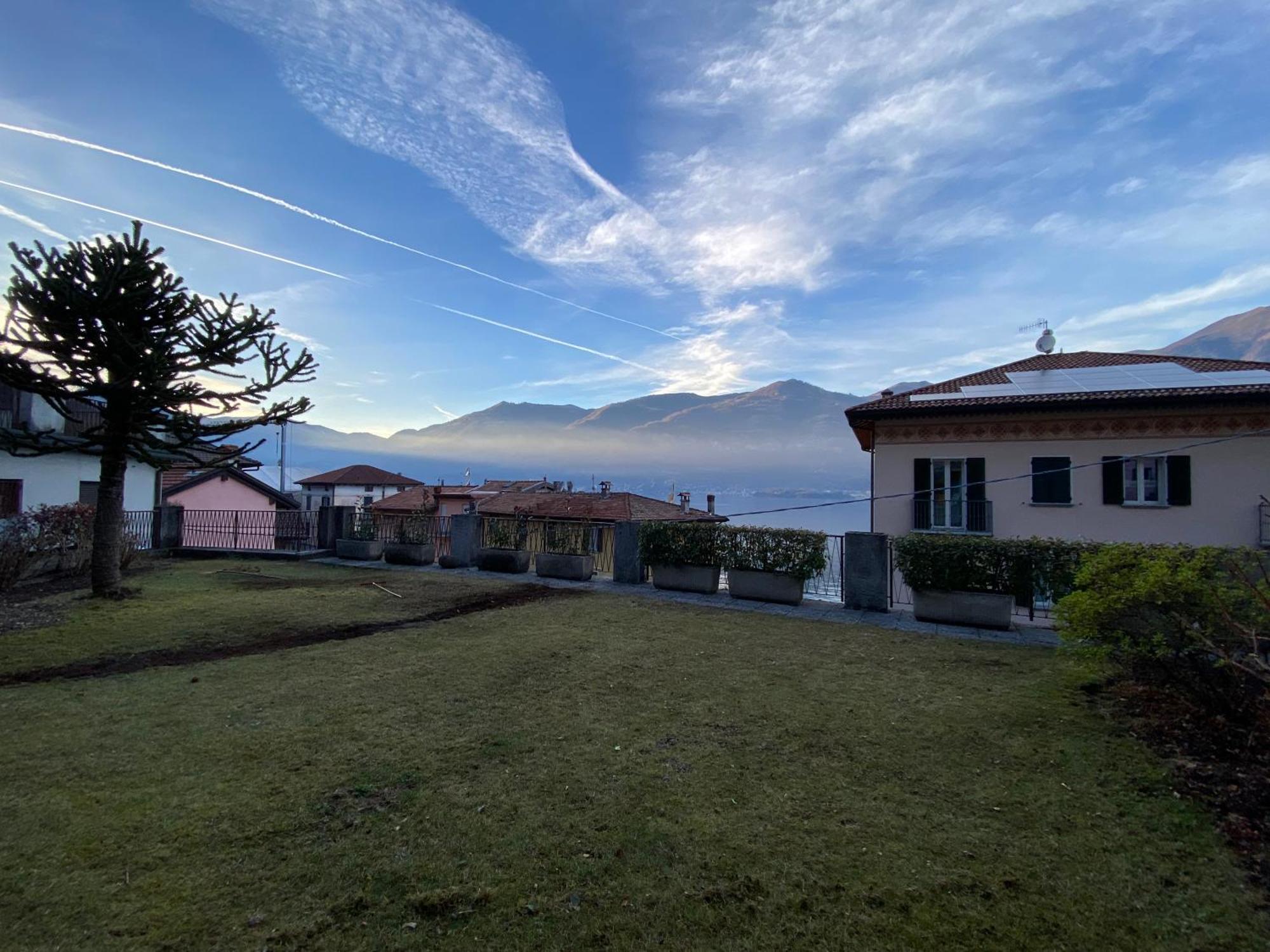 Tiziana Lake Como View Terraces Apartman Lezzeno Kültér fotó